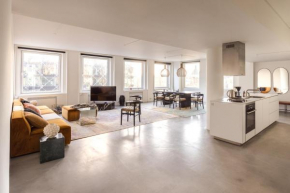 Next to Tivoli · Luxury Apt · Scandinavian Design